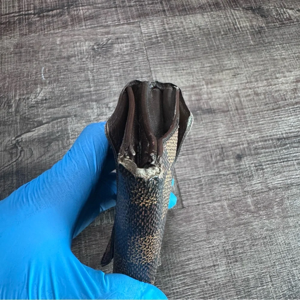 Louis Vuitton elegant wallet